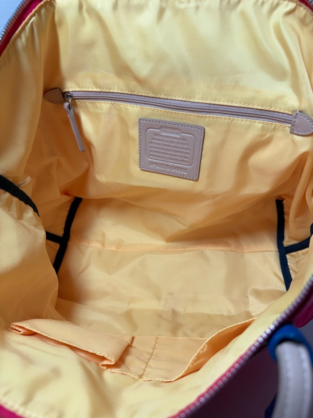 Coach pink shoulder Bag - Picture 6 of 11